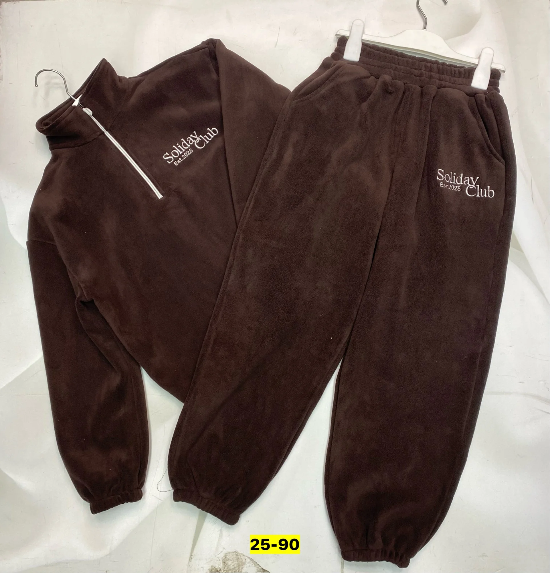 Цена штучно: 2100руб Цена оптом: 2000руб упак. 5шт=10000руб Костюм двойка, флис Размеры 92