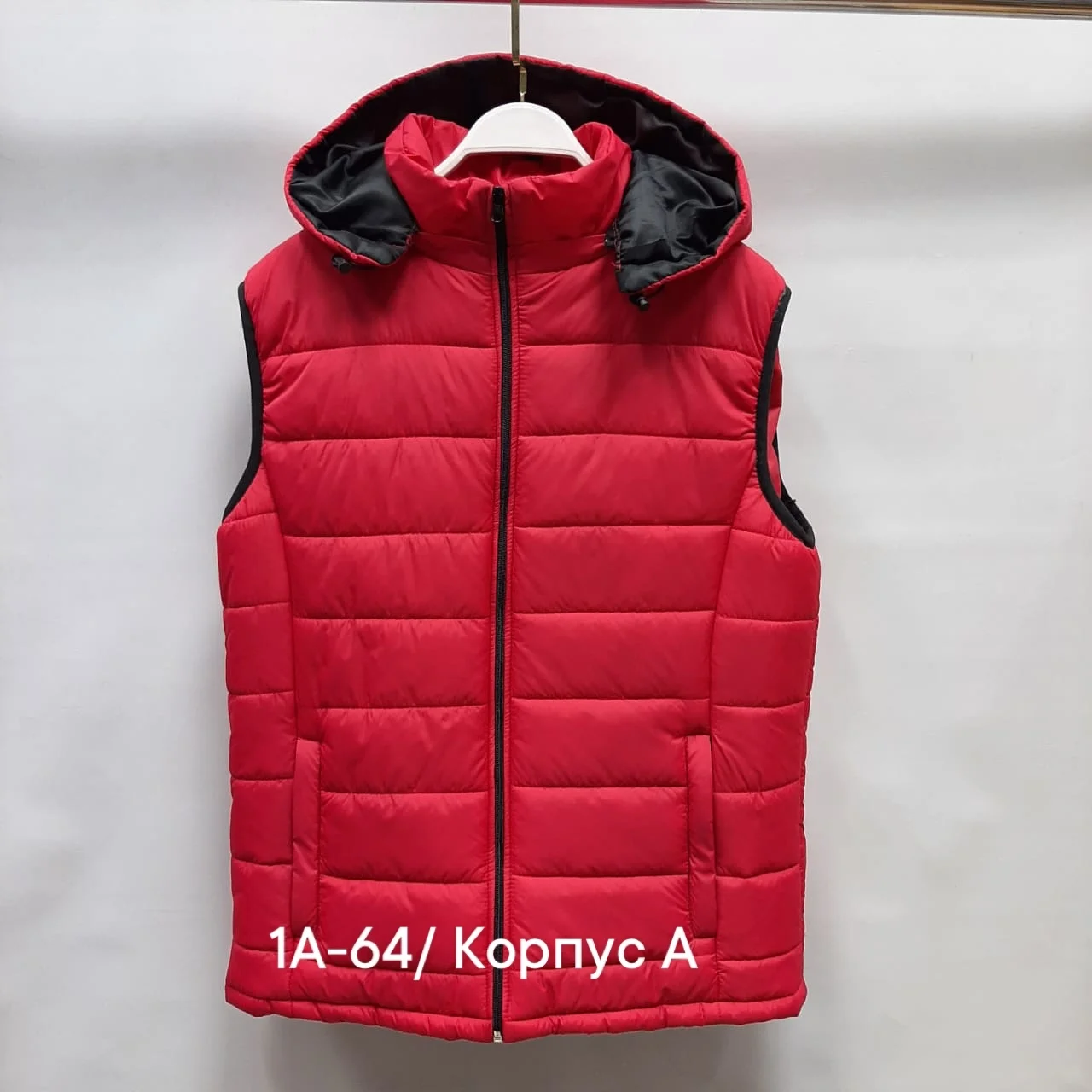 Распродажа Жилетки балонневый Размер 46-48-50 Цена 150р Без ВЫБРАТ цвет и модел Заказ мини