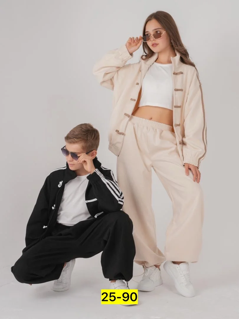 Цена штучно: 2000руб Цена оптом: 1850руб упак. 5шт=9250руб Костюм двойка, замш Размеры 128