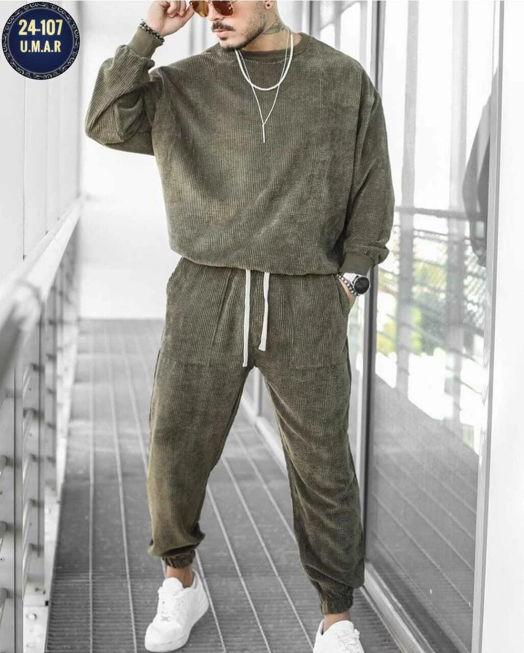 Распродажа Костюм мужской Ткань Вильвет Размеры 48-50 52-54 56-58 Цена 1000, Без выбора цв