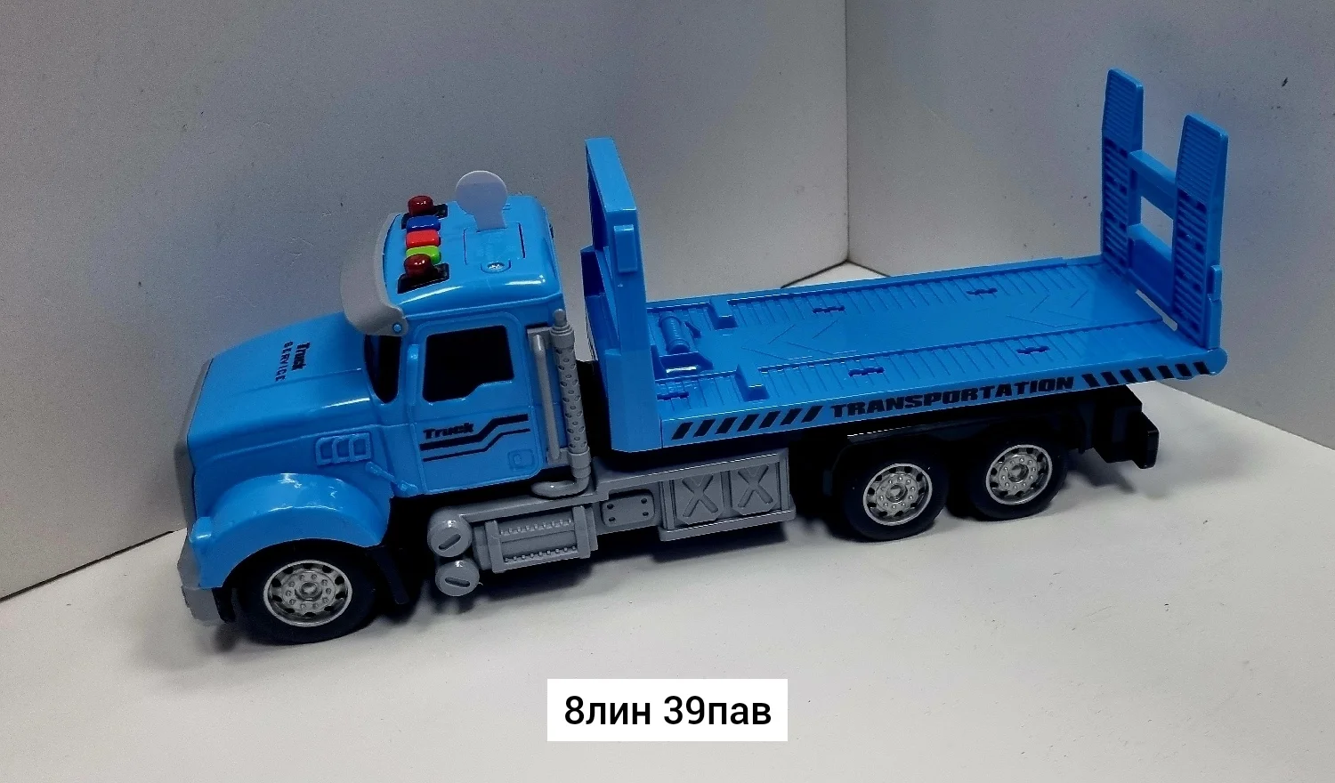 Игрушка, пластик Машина музыкальная и светящиеся и инерционная в ассортименте Размер 28 8