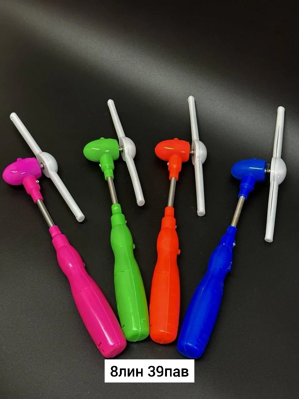 Игрушка, пластик Вертушка на пружине со свет. и звук. эффектом Размер 30см Цена штучно: