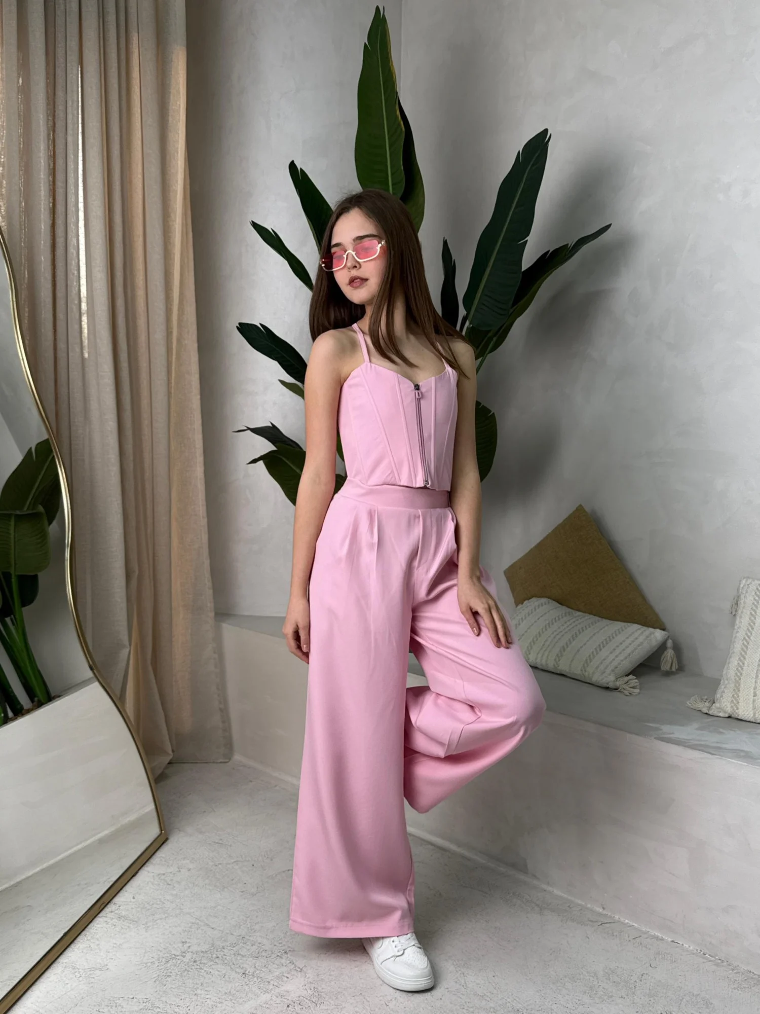 Цена штучно: 1550руб Цена оптом: 1450руб упак. 5шт=7250руб Костюм двойка, барби Размеры 12