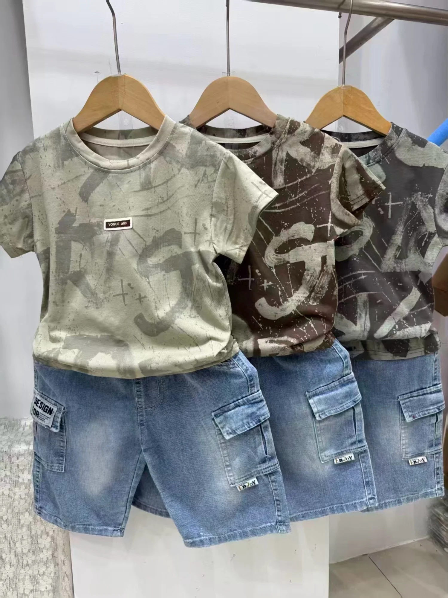 Цена штучно: 700руб Цена оптом: 600руб упак. 5шт=3000руб Костюм двойка, хлопок Размеры 100