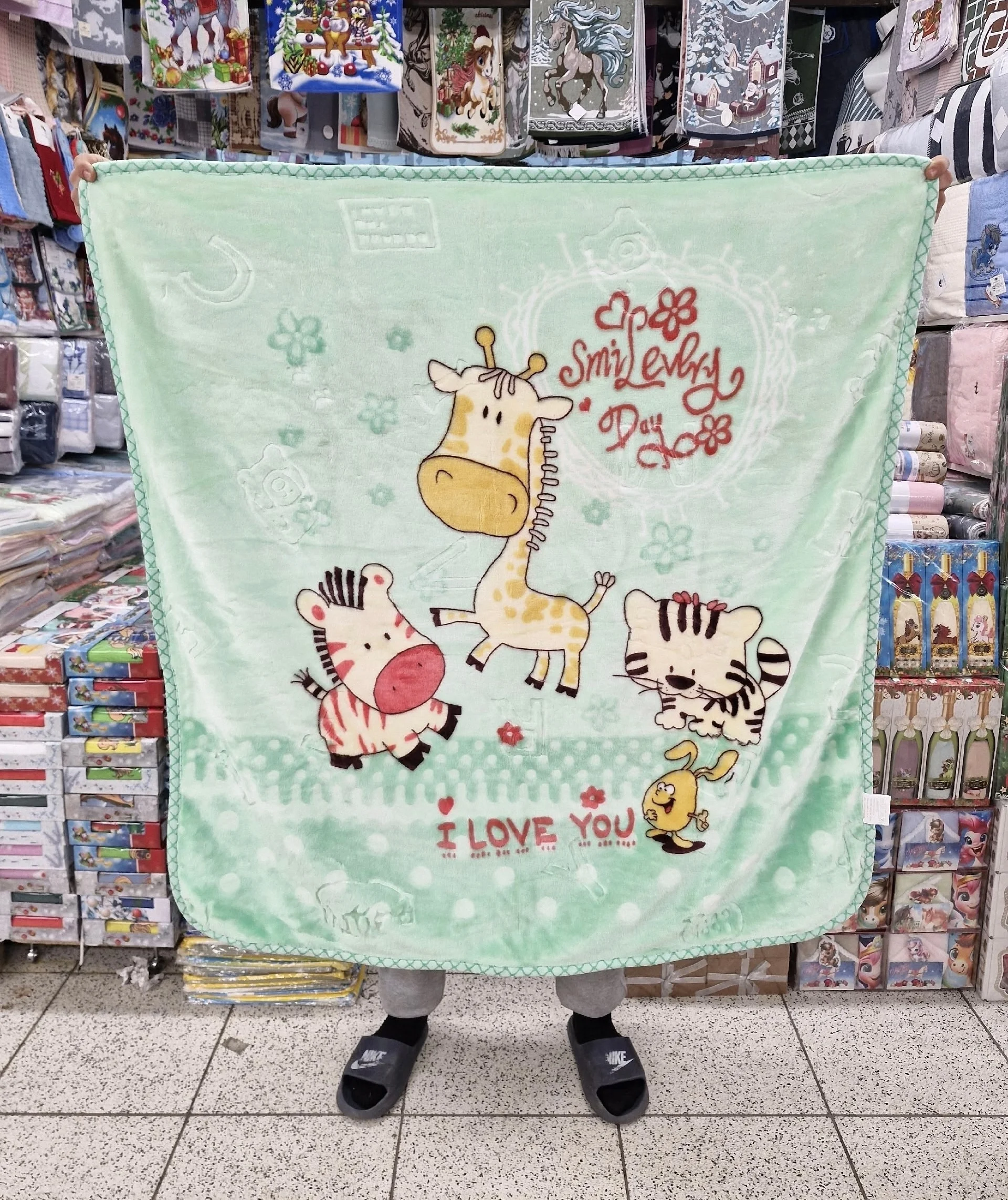 Одеяло и как покрывало детские Цена:450 Размер:100/100см Очень хорошего качества двухсторо