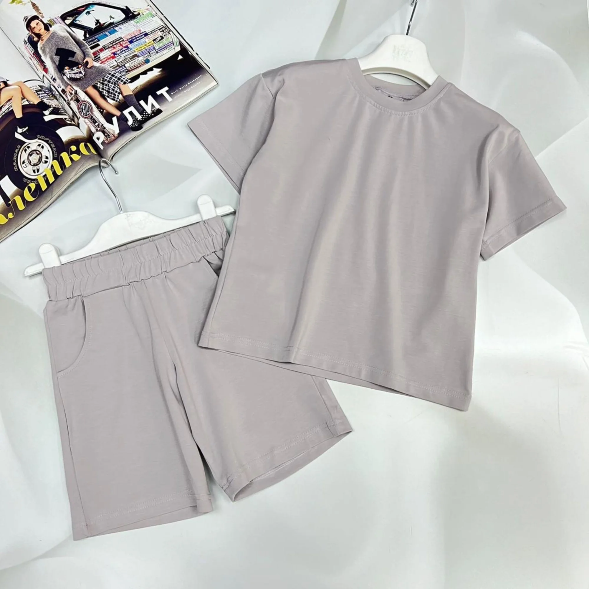 Цена штучно: 1000руб Цена оптом: 800руб упак. 5шт=4000руб Футболка, трикотаж Размеры 104-1