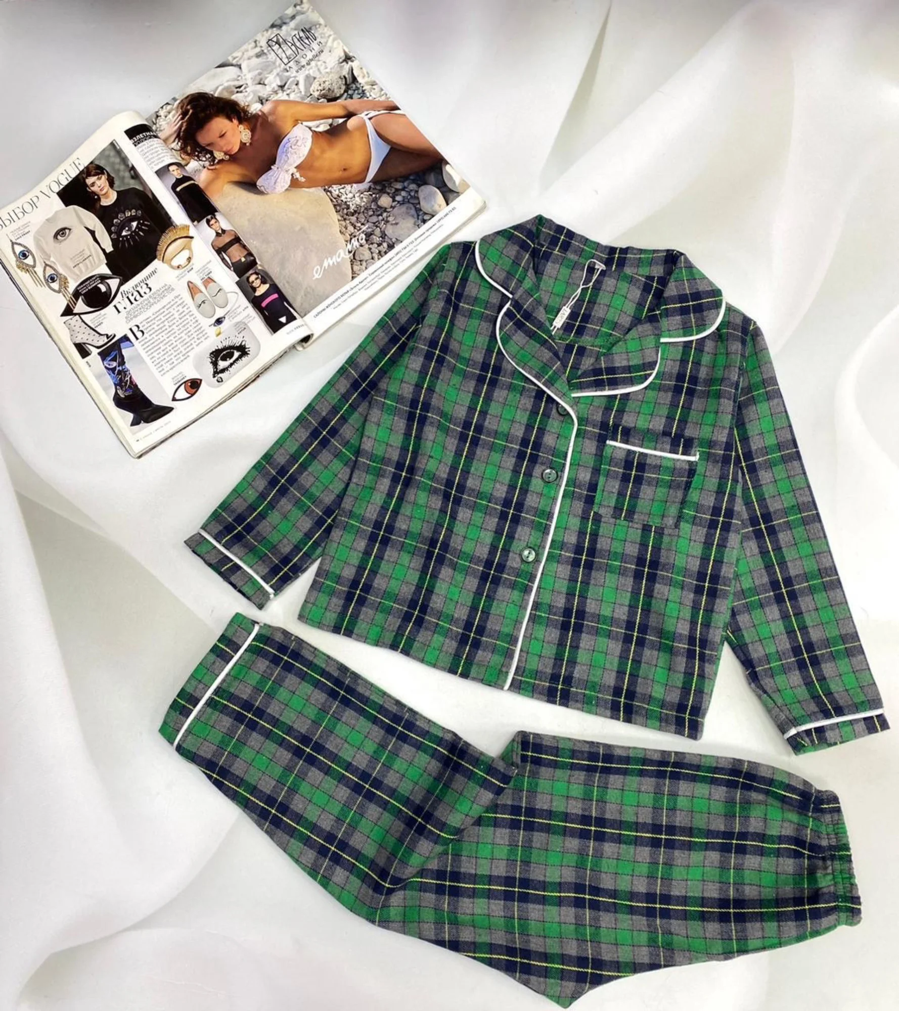 Цена штучно: 750руб Цена оптом: 700руб упак. 5шт=3500руб Пижама, хлопок Размеры 104-110-11