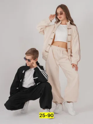 Цена штучно: 2000руб Цена оптом: 1850руб упак. 5шт=9250руб Костюм двойка, замш Размеры 128