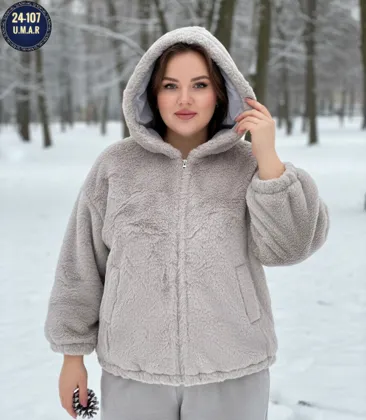 распродажа эксклюзивные шубка ткань барашка с подкладкой размеры 44-46 48-50 Цена 500р Вни