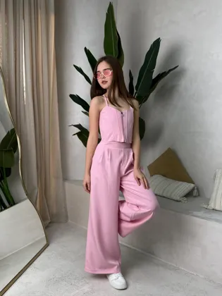 Цена штучно: 1550руб Цена оптом: 1450руб упак. 5шт=7250руб Костюм двойка, барби Размеры 12