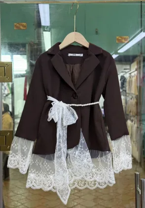 Цена штучно: 1750руб Цена оптом: 1650руб упак. 5шт=8250руб Пиджак, барби Размеры 116-122-1