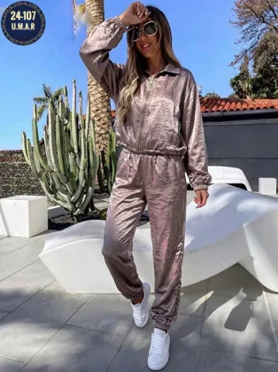 Новинка есть в наличии Комплект: костюм Фабричный Размер: 46-48 50-52 54-56 Ткань: длина к