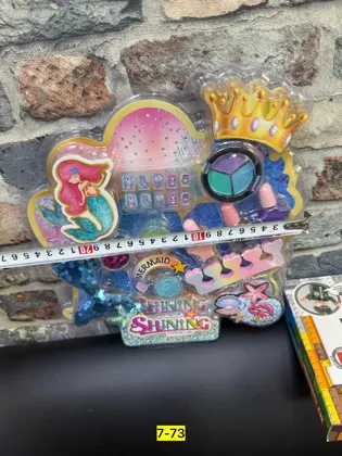 Цена штучно: 250руб Цена оптом: 220руб упак. 10шт=2200руб Набор косметики, пластик Набор д