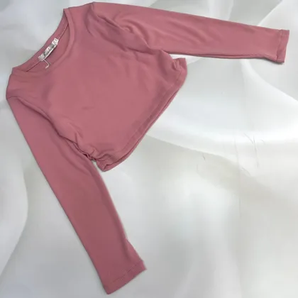 Цена штучно: 600руб Цена оптом: 550руб упак. 5шт=2750руб Лонгслив, лапша Размеры 122-128-1